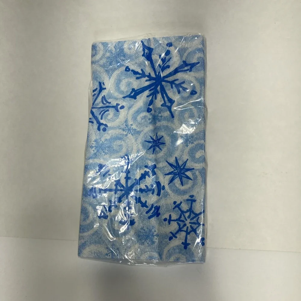 1 Paper Table cover Blue Snowflake by Design Ware  Made in USA‎ 54